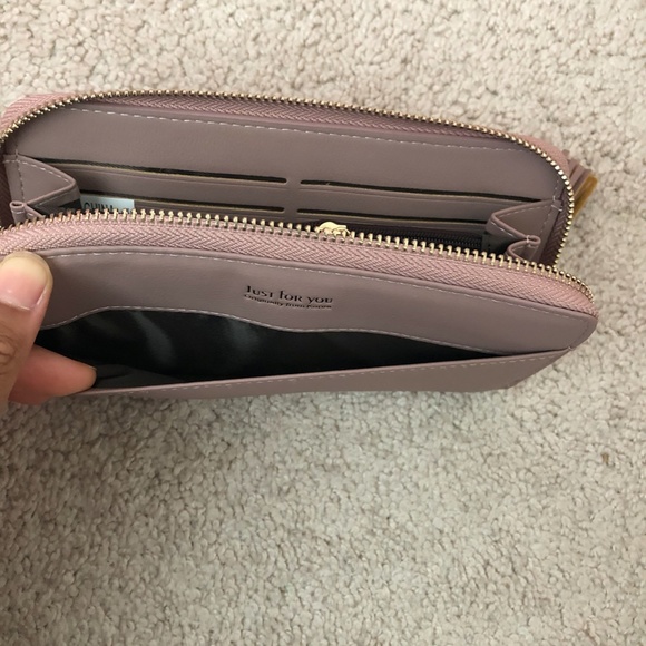 Wallet - Picture 6 of 7